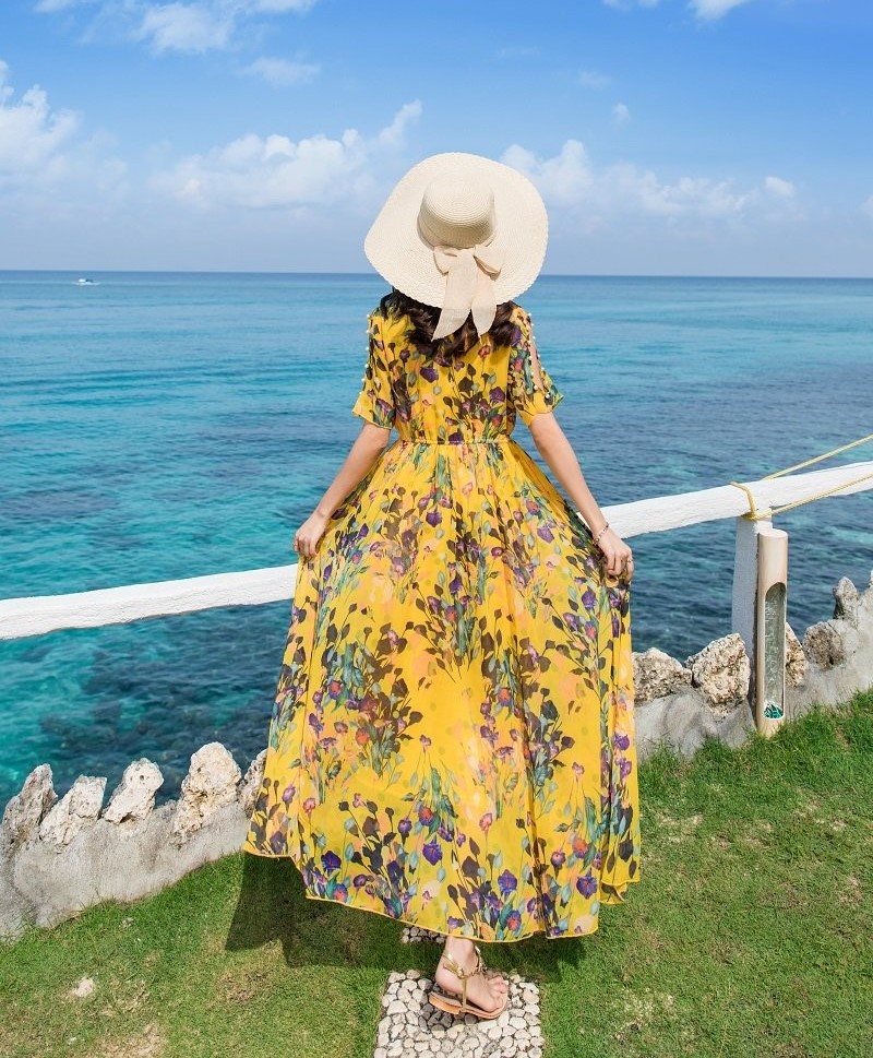 Gợi Ý 20+ Mẫu Đầm Maxi Đi Biển Đẹp Và Sành Điệu Cho Các Nàng